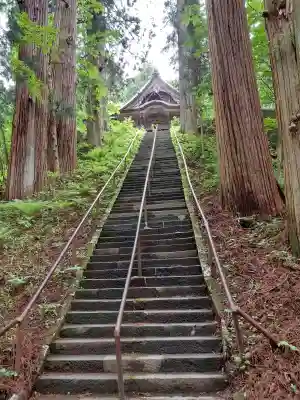 戸隠神社宝光社の{uncategorized: "未分類", other: "その他", undefined: "問題あり", building: "その他建物", grave: "お墓", sacred_gate: "鳥居", guardian: "狛犬", statue: "像", buddha: "仏像", history: "歴史", nature: "自然", garden: "庭園", animal: "動物", pagoda: "塔", temizu: "手水舎", mountain_gate: "山門・神門", sanctuary: "本殿・本堂", subordinate: "末社・摂社", art: "芸術", scenery: "景色", jizo: "地蔵", ema: "絵馬", goshuin: "御朱印", omikuji: "おみくじ", items: "授与品その他", amulet: "お守り", goshuincho: "御朱印帳", eats: "食事", festival: "お祭り", votive_dance: "神楽", shichigosan: "七五三参", wedding: "結婚式", experience: "体験その他", initially: "初詣", around: "周辺", anti_infection: "感染症対策"}