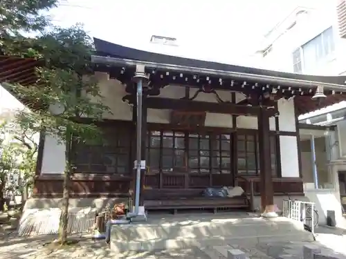 感応寺の本殿・本堂