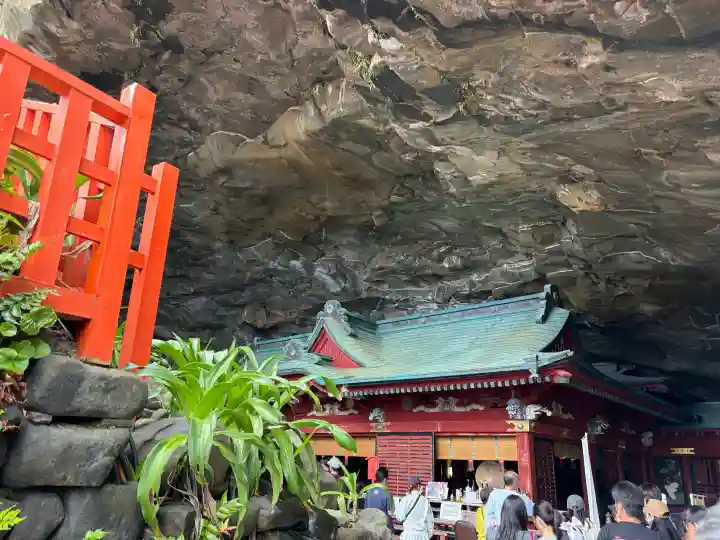 鵜戸神宮の{uncategorized: "未分類", other: "その他", undefined: "問題あり", building: "その他建物", grave: "お墓", sacred_gate: "鳥居", guardian: "狛犬", statue: "像", buddha: "仏像", history: "歴史", nature: "自然", garden: "庭園", animal: "動物", pagoda: "塔", temizu: "手水舎", mountain_gate: "山門・神門", sanctuary: "本殿・本堂", subordinate: "末社・摂社", art: "芸術", scenery: "景色", jizo: "地蔵", ema: "絵馬", goshuin: "御朱印", omikuji: "おみくじ", items: "授与品その他", amulet: "お守り", goshuincho: "御朱印帳", eats: "食事", festival: "お祭り", votive_dance: "神楽", shichigosan: "七五三参", wedding: "結婚式", experience: "体験その他", initially: "初詣", around: "周辺", anti_infection: "感染症対策"}