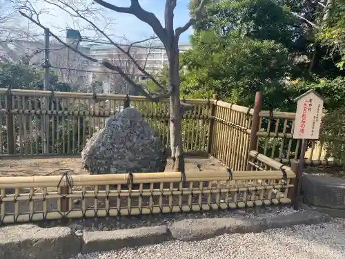 師岡熊野神社の{uncategorized: "未分類", other: "その他", undefined: "問題あり", building: "その他建物", grave: "お墓", sacred_gate: "鳥居", guardian: "狛犬", statue: "像", buddha: "仏像", history: "歴史", nature: "自然", garden: "庭園", animal: "動物", pagoda: "塔", temizu: "手水舎", mountain_gate: "山門・神門", sanctuary: "本殿・本堂", subordinate: "末社・摂社", art: "芸術", scenery: "景色", jizo: "地蔵", ema: "絵馬", goshuin: "御朱印", omikuji: "おみくじ", items: "授与品その他", amulet: "お守り", goshuincho: "御朱印帳", eats: "食事", festival: "お祭り", votive_dance: "神楽", shichigosan: "七五三参", wedding: "結婚式", experience: "体験その他", initially: "初詣", around: "周辺", anti_infection: "感染症対策"}