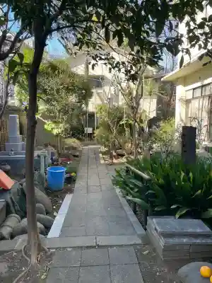 長元寺の{uncategorized: "未分類", other: "その他", undefined: "問題あり", building: "その他建物", grave: "お墓", sacred_gate: "鳥居", guardian: "狛犬", statue: "像", buddha: "仏像", history: "歴史", nature: "自然", garden: "庭園", animal: "動物", pagoda: "塔", temizu: "手水舎", mountain_gate: "山門・神門", sanctuary: "本殿・本堂", subordinate: "末社・摂社", art: "芸術", scenery: "景色", jizo: "地蔵", ema: "絵馬", goshuin: "御朱印", omikuji: "おみくじ", items: "授与品その他", amulet: "お守り", goshuincho: "御朱印帳", eats: "食事", festival: "お祭り", votive_dance: "神楽", shichigosan: "七五三参", wedding: "結婚式", experience: "体験その他", initially: "初詣", around: "周辺", anti_infection: "感染症対策"}