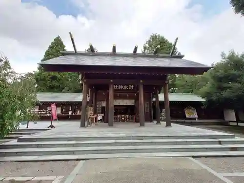 射水神社の本殿