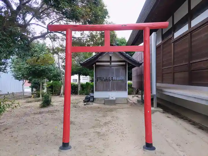 西小梛神明社(西小梛町)の鳥居