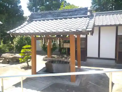 道通神社の手水舎