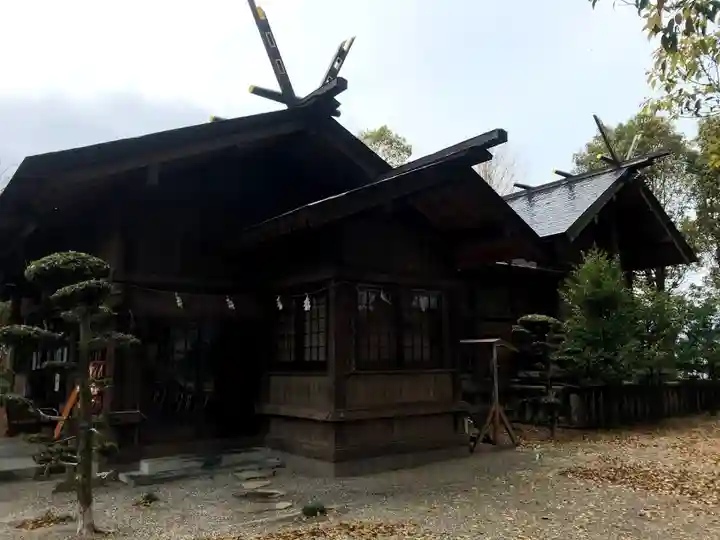 諏訪神社の本殿・本堂