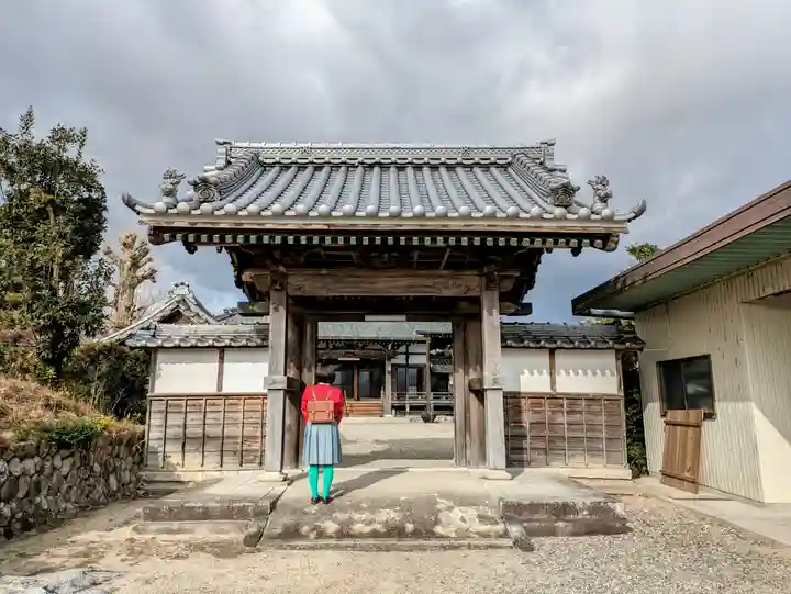 行圓寺の山門・神門