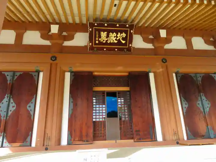 壬生寺の本殿・本堂