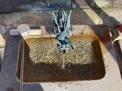 勝浦八幡神社の手水舎