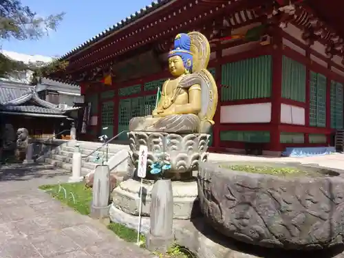 善養寺（善養密寺）の仏像