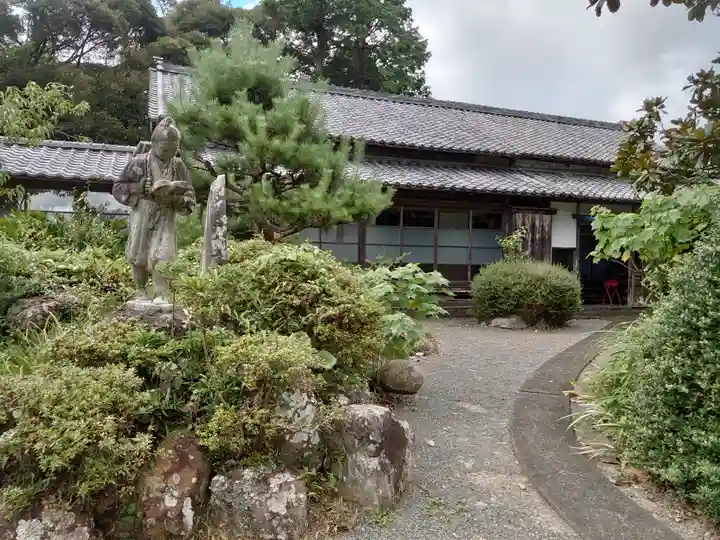 小夜の中山久延寺の本殿・本堂