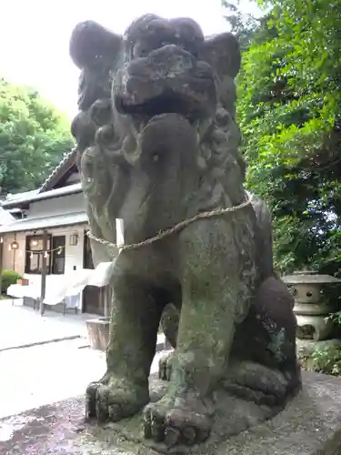 諏訪神社の狛犬