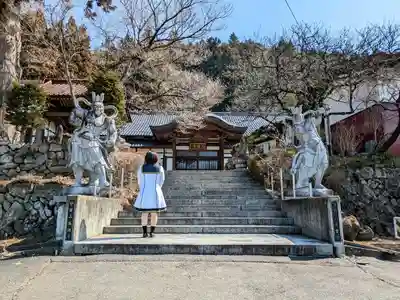 高徳寺の山門・神門
