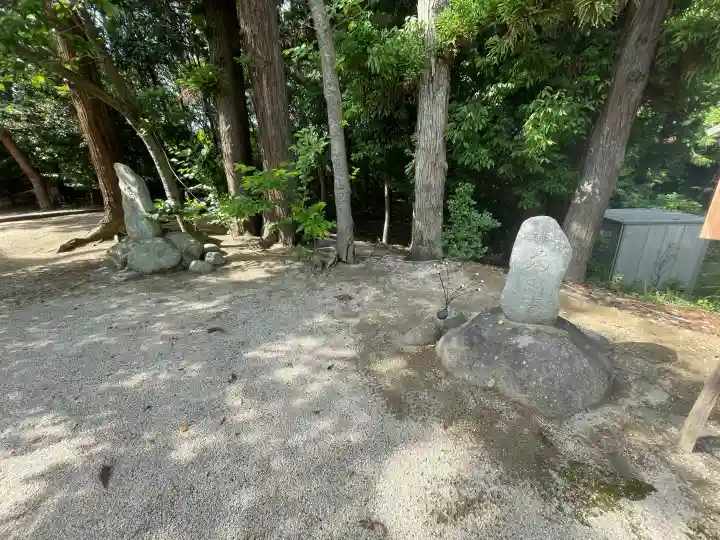 隠津島神社の{uncategorized: "未分類", other: "その他", undefined: "問題あり", building: "その他建物", grave: "お墓", sacred_gate: "鳥居", guardian: "狛犬", statue: "像", buddha: "仏像", history: "歴史", nature: "自然", garden: "庭園", animal: "動物", pagoda: "塔", temizu: "手水舎", mountain_gate: "山門・神門", sanctuary: "本殿・本堂", subordinate: "末社・摂社", art: "芸術", scenery: "景色", jizo: "地蔵", ema: "絵馬", goshuin: "御朱印", omikuji: "おみくじ", items: "授与品その他", amulet: "お守り", goshuincho: "御朱印帳", eats: "食事", festival: "お祭り", votive_dance: "神楽", shichigosan: "七五三参", wedding: "結婚式", experience: "体験その他", initially: "初詣", around: "周辺", anti_infection: "感染症対策"}
