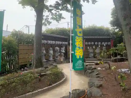 中野沼袋氷川神社の像