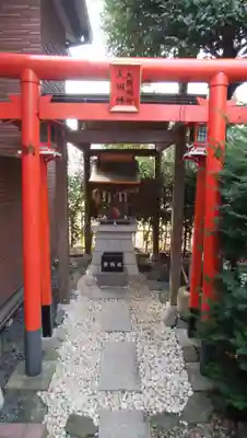 大岡稲荷神社の鳥居