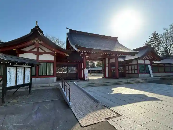 北海道護國神社の{uncategorized: "未分類", other: "その他", undefined: "問題あり", building: "その他建物", grave: "お墓", sacred_gate: "鳥居", guardian: "狛犬", statue: "像", buddha: "仏像", history: "歴史", nature: "自然", garden: "庭園", animal: "動物", pagoda: "塔", temizu: "手水舎", mountain_gate: "山門・神門", sanctuary: "本殿・本堂", subordinate: "末社・摂社", art: "芸術", scenery: "景色", jizo: "地蔵", ema: "絵馬", goshuin: "御朱印", omikuji: "おみくじ", items: "授与品その他", amulet: "お守り", goshuincho: "御朱印帳", eats: "食事", festival: "お祭り", votive_dance: "神楽", shichigosan: "七五三参", wedding: "結婚式", experience: "体験その他", initially: "初詣", around: "周辺", anti_infection: "感染症対策"}