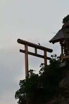 稲佐の浜 弁天島(島根県)