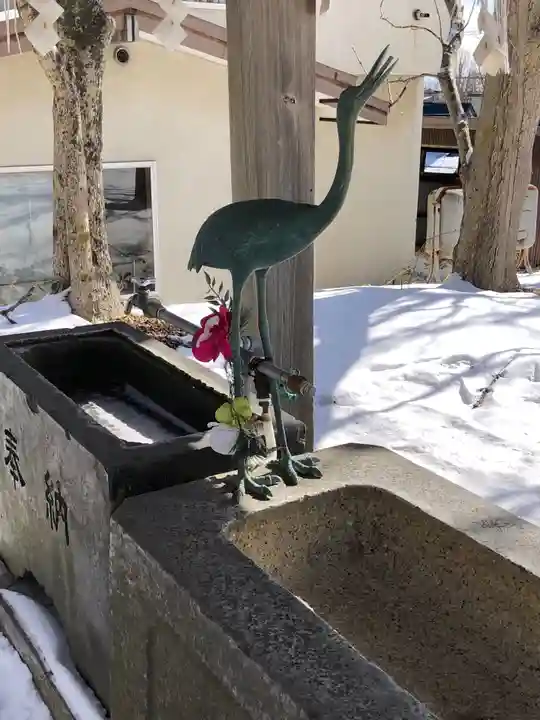 釧路一之宮 厳島神社の手水舎