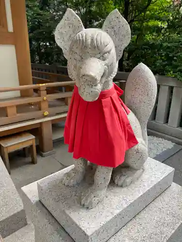 福徳神社（芽吹稲荷）の狛犬