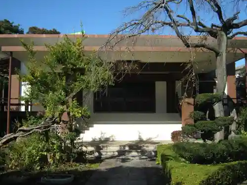 見光寺の本殿・本堂