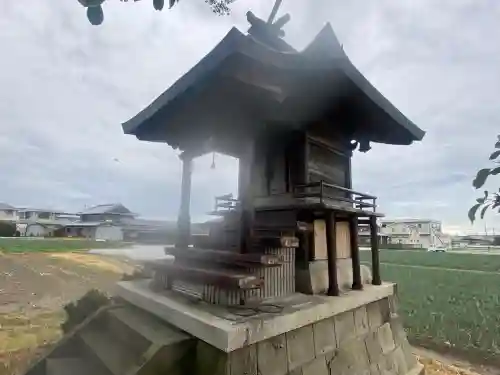 倭文神社の{uncategorized: "未分類", other: "その他", undefined: "問題あり", building: "その他建物", grave: "お墓", sacred_gate: "鳥居", guardian: "狛犬", statue: "像", buddha: "仏像", history: "歴史", nature: "自然", garden: "庭園", animal: "動物", pagoda: "塔", temizu: "手水舎", mountain_gate: "山門・神門", sanctuary: "本殿・本堂", subordinate: "末社・摂社", art: "芸術", scenery: "景色", jizo: "地蔵", ema: "絵馬", goshuin: "御朱印", omikuji: "おみくじ", items: "授与品その他", amulet: "お守り", goshuincho: "御朱印帳", eats: "食事", festival: "お祭り", votive_dance: "神楽", shichigosan: "七五三参", wedding: "結婚式", experience: "体験その他", initially: "初詣", around: "周辺", anti_infection: "感染症対策"}