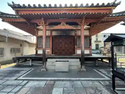 家原寺の{uncategorized: "未分類", other: "その他", undefined: "問題あり", building: "その他建物", grave: "お墓", sacred_gate: "鳥居", guardian: "狛犬", statue: "像", buddha: "仏像", history: "歴史", nature: "自然", garden: "庭園", animal: "動物", pagoda: "塔", temizu: "手水舎", mountain_gate: "山門・神門", sanctuary: "本殿・本堂", subordinate: "末社・摂社", art: "芸術", scenery: "景色", jizo: "地蔵", ema: "絵馬", goshuin: "御朱印", omikuji: "おみくじ", items: "授与品その他", amulet: "お守り", goshuincho: "御朱印帳", eats: "食事", festival: "お祭り", votive_dance: "神楽", shichigosan: "七五三参", wedding: "結婚式", experience: "体験その他", initially: "初詣", around: "周辺", anti_infection: "感染症対策"}