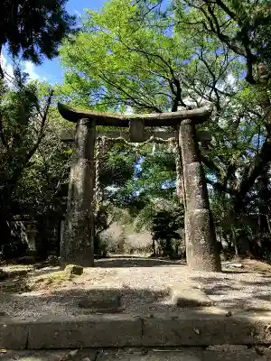 妻山神社の鳥居
