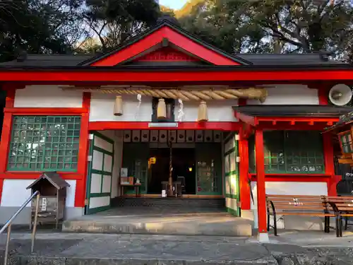 八幡神社の本殿・本堂