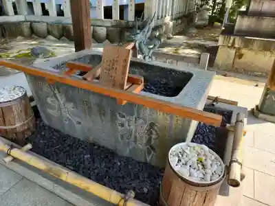 堤治神社の手水舎