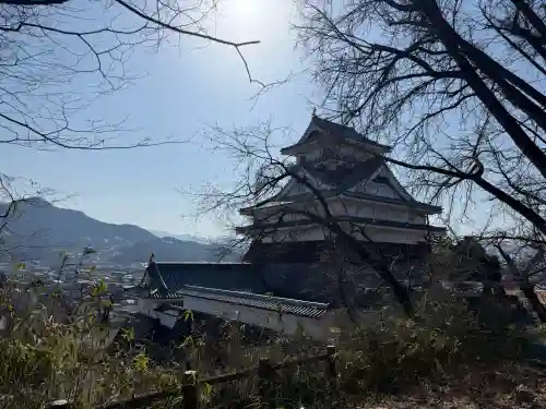 月岡神社の{uncategorized: "未分類", other: "その他", undefined: "問題あり", building: "その他建物", grave: "お墓", sacred_gate: "鳥居", guardian: "狛犬", statue: "像", buddha: "仏像", history: "歴史", nature: "自然", garden: "庭園", animal: "動物", pagoda: "塔", temizu: "手水舎", mountain_gate: "山門・神門", sanctuary: "本殿・本堂", subordinate: "末社・摂社", art: "芸術", scenery: "景色", jizo: "地蔵", ema: "絵馬", goshuin: "御朱印", omikuji: "おみくじ", items: "授与品その他", amulet: "お守り", goshuincho: "御朱印帳", eats: "食事", festival: "お祭り", votive_dance: "神楽", shichigosan: "七五三参", wedding: "結婚式", experience: "体験その他", initially: "初詣", around: "周辺", anti_infection: "感染症対策"}