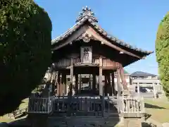 神明社の本殿