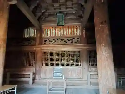 石峯寺の本殿・本堂