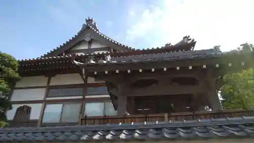 霊泉院の山門・神門