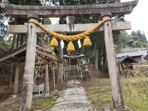 栃上神社の鳥居