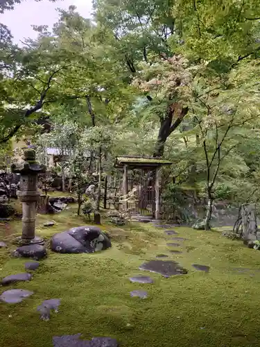 慈恩護国禅寺の庭園