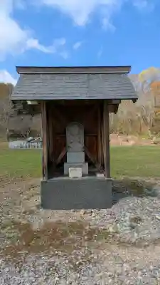 明和神社の{uncategorized: "未分類", other: "その他", undefined: "問題あり", building: "その他建物", grave: "お墓", sacred_gate: "鳥居", guardian: "狛犬", statue: "像", buddha: "仏像", history: "歴史", nature: "自然", garden: "庭園", animal: "動物", pagoda: "塔", temizu: "手水舎", mountain_gate: "山門・神門", sanctuary: "本殿・本堂", subordinate: "末社・摂社", art: "芸術", scenery: "景色", jizo: "地蔵", ema: "絵馬", goshuin: "御朱印", omikuji: "おみくじ", items: "授与品その他", amulet: "お守り", goshuincho: "御朱印帳", eats: "食事", festival: "お祭り", votive_dance: "神楽", shichigosan: "七五三参", wedding: "結婚式", experience: "体験その他", initially: "初詣", around: "周辺", anti_infection: "感染症対策"}