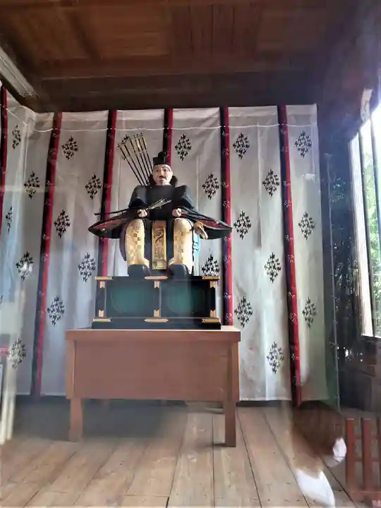 産泰神社の像