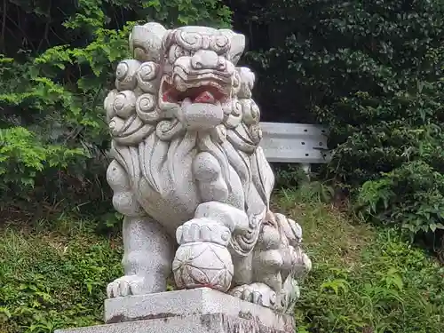 岩田神社の狛犬