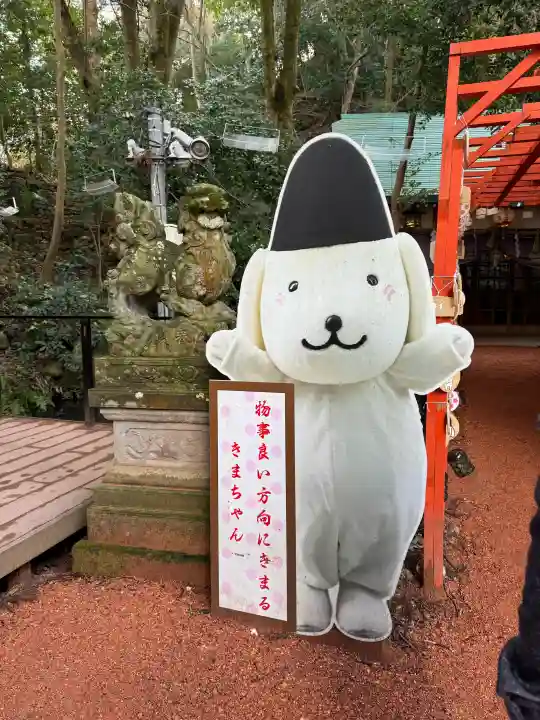 石浦神社の{uncategorized: "未分類", other: "その他", undefined: "問題あり", building: "その他建物", grave: "お墓", sacred_gate: "鳥居", guardian: "狛犬", statue: "像", buddha: "仏像", history: "歴史", nature: "自然", garden: "庭園", animal: "動物", pagoda: "塔", temizu: "手水舎", mountain_gate: "山門・神門", sanctuary: "本殿・本堂", subordinate: "末社・摂社", art: "芸術", scenery: "景色", jizo: "地蔵", ema: "絵馬", goshuin: "御朱印", omikuji: "おみくじ", items: "授与品その他", amulet: "お守り", goshuincho: "御朱印帳", eats: "食事", festival: "お祭り", votive_dance: "神楽", shichigosan: "七五三参", wedding: "結婚式", experience: "体験その他", initially: "初詣", around: "周辺", anti_infection: "感染症対策"}