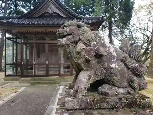 宇志多気社の狛犬