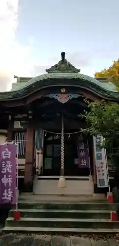 白髭神社の本殿・本堂