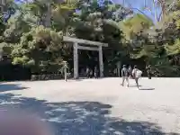 伊勢神宮外宮(豊受大神宮)の{uncategorized: "未分類", other: "その他", undefined: "問題あり", building: "その他建物", grave: "お墓", sacred_gate: "鳥居", guardian: "狛犬", statue: "像", buddha: "仏像", history: "歴史", nature: "自然", garden: "庭園", animal: "動物", pagoda: "塔", temizu: "手水舎", mountain_gate: "山門・神門", sanctuary: "本殿・本堂", subordinate: "末社・摂社", art: "芸術", scenery: "景色", jizo: "地蔵", ema: "絵馬", goshuin: "御朱印", omikuji: "おみくじ", items: "授与品その他", amulet: "お守り", goshuincho: "御朱印帳", eats: "食事", festival: "お祭り", votive_dance: "神楽", shichigosan: "七五三参", wedding: "結婚式", experience: "体験その他", initially: "初詣", around: "周辺", anti_infection: "感染症対策"}