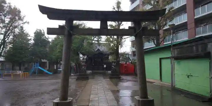 矢口氷川神社の鳥居