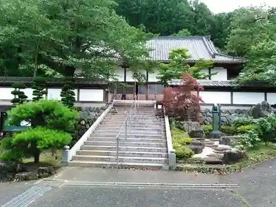 圓融寺の本殿・本堂