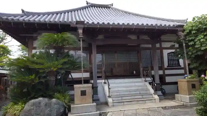 法栄寺の本殿・本堂