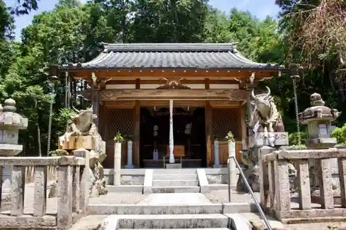 天神社の本殿