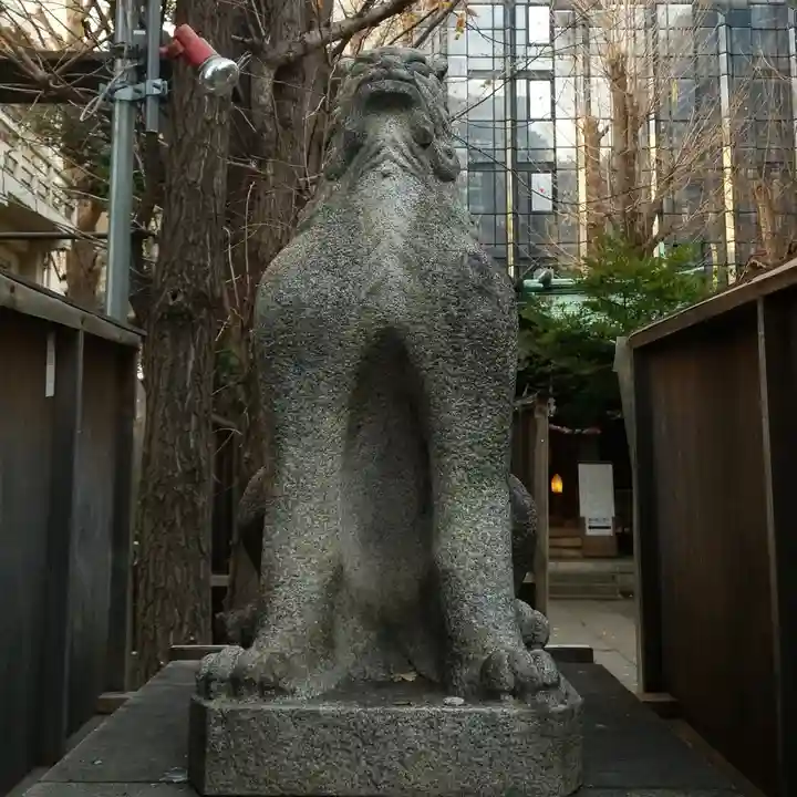 稲荷鬼王神社の狛犬