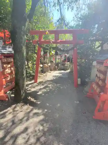 冠稲荷神社の鳥居