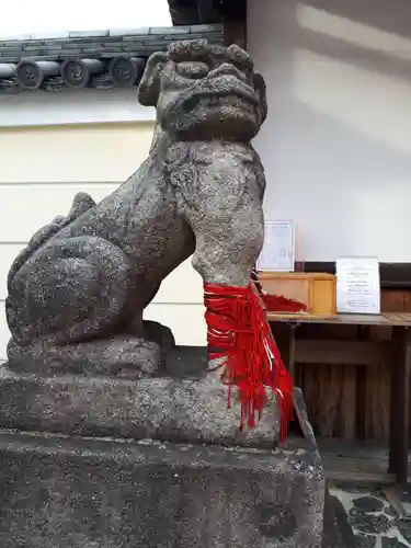 御霊神社の狛犬