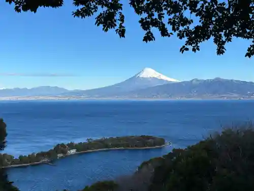 諸口神社の{uncategorized: "未分類", other: "その他", undefined: "問題あり", building: "その他建物", grave: "お墓", sacred_gate: "鳥居", guardian: "狛犬", statue: "像", buddha: "仏像", history: "歴史", nature: "自然", garden: "庭園", animal: "動物", pagoda: "塔", temizu: "手水舎", mountain_gate: "山門・神門", sanctuary: "本殿・本堂", subordinate: "末社・摂社", art: "芸術", scenery: "景色", jizo: "地蔵", ema: "絵馬", goshuin: "御朱印", omikuji: "おみくじ", items: "授与品その他", amulet: "お守り", goshuincho: "御朱印帳", eats: "食事", festival: "お祭り", votive_dance: "神楽", shichigosan: "七五三参", wedding: "結婚式", experience: "体験その他", initially: "初詣", around: "周辺", anti_infection: "感染症対策"}